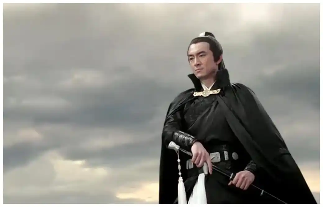 《三少爷的剑》没有神剑山庄的培养,谢晓峰只能是没用的阿吉