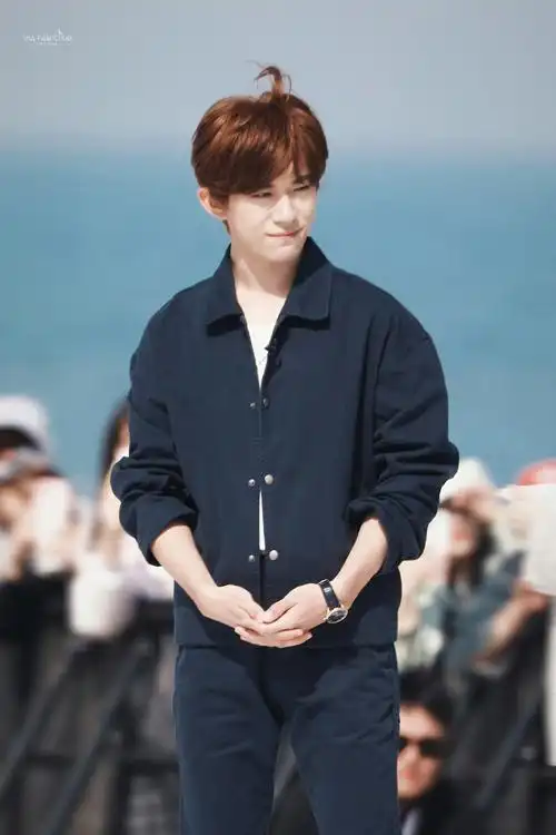 易烊千玺 阿玛尼