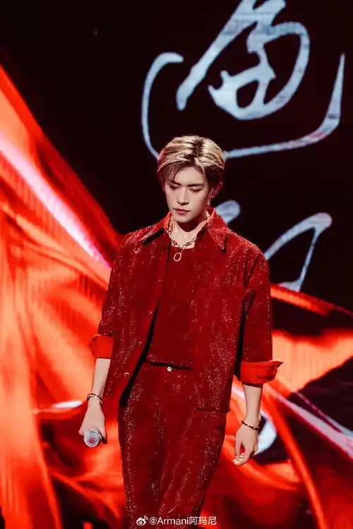 emporio armani全球代言人易烊千玺##armani聚光灯