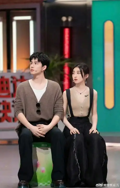 好六520发了张子枫胡先煦拍立得##你好星期六