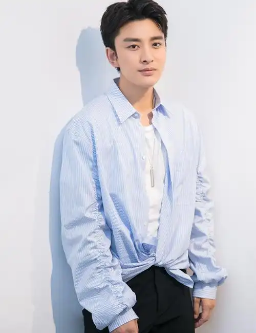 回顾贾乃亮聚会后带美女回家,疑似恋情曝光,和李小璐复婚无望