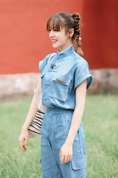 双马尾迪迪真的很可爱呀    #迪丽热巴 联想#dlrb#周柯宇谈第一次见