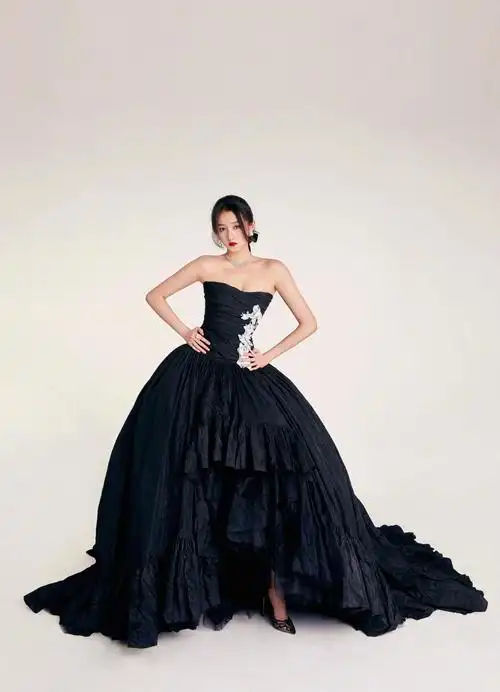 一,关晓彤造型分析