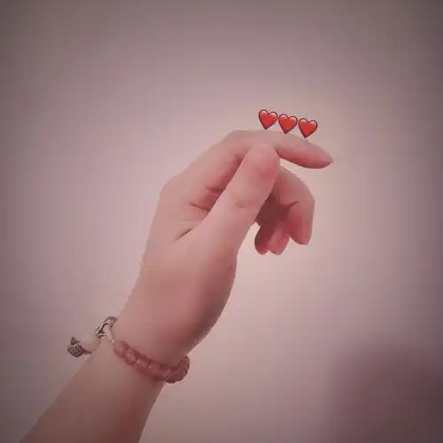 一小时96用到的软件如下9599拍照app:faceu 激萌编辑app:美图