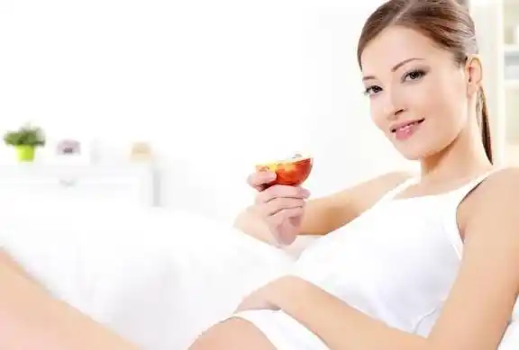 怀孕第一个月,孕妈还不知道自己怀孕,喝了酒胎儿会受影响吗?