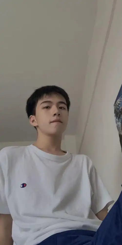 壁纸帅气男生壁纸