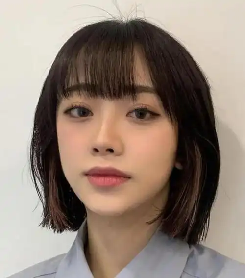 女人短直发最新发型简直就是直发发质的必备款