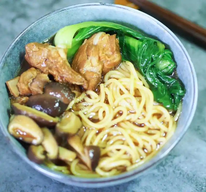 排骨汤面的做法怎么做排骨汤面才好吃