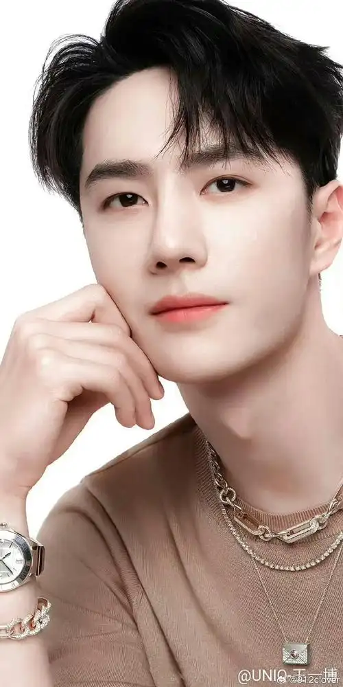 王一博工作室周一放饭##王一博走走停停##王一博北京机场出发##王