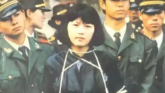 陶静1991年,10月,年仅20岁的美丽女孩陶静被执行死刑,一个弱女子究竟