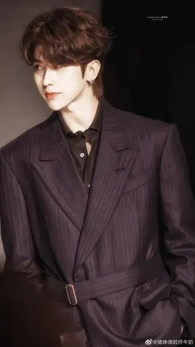 第一世界:高冷教授蔡徐坤(三)