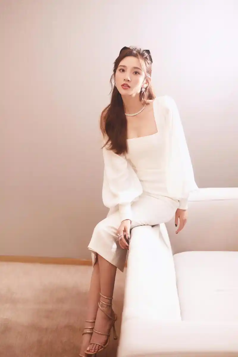 唐艺昕,甜美迷人