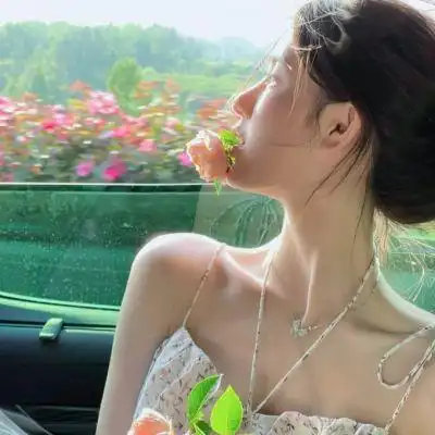 女生头像霸气高冷超拽冷酷 气质女生真人高清微信头像大全_女生头像