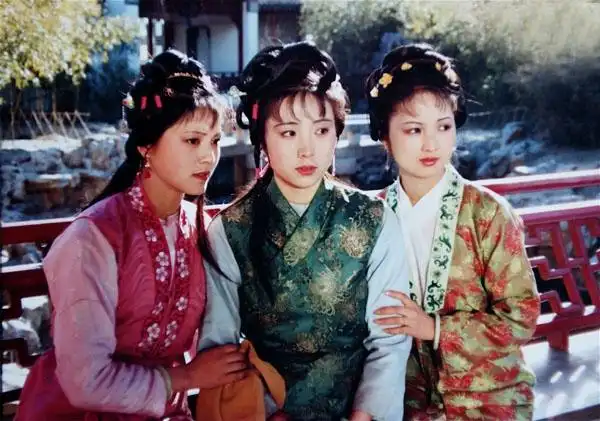 《红楼梦》里鸳鸯为何严防着王熙凤?