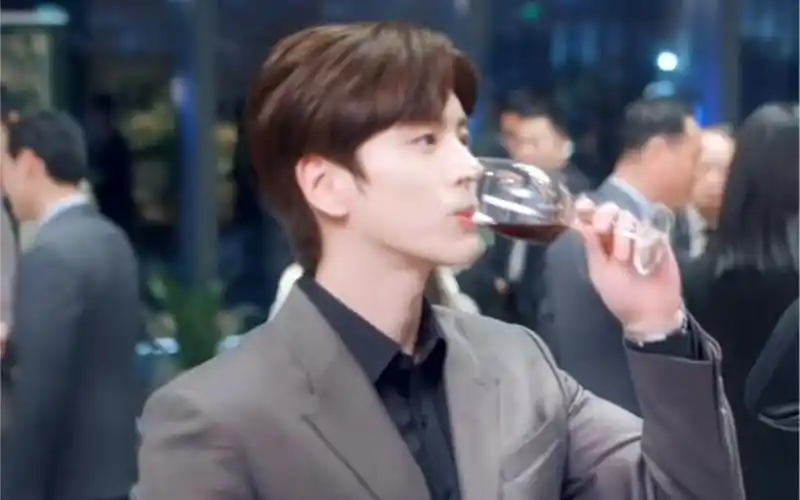 【魏哲鸣|喻游】真的很帅啊,温润如玉,那种矜贵的松弛感说的就是他吧