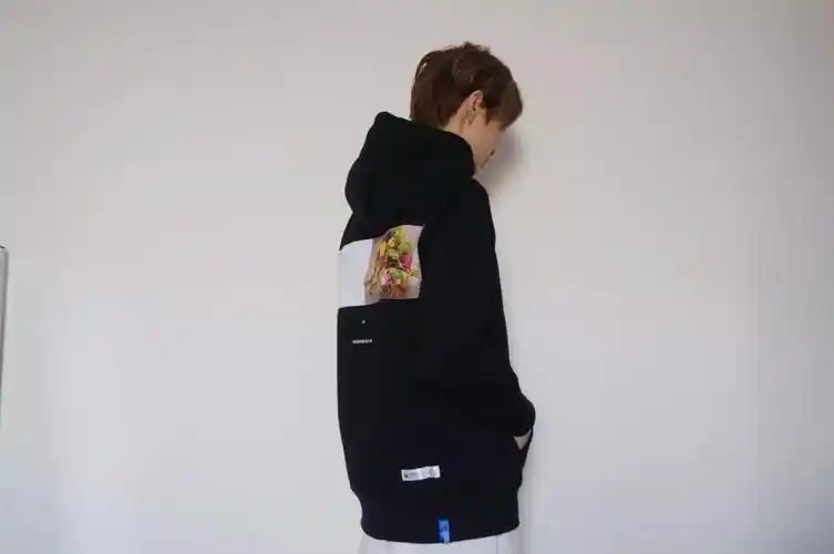 卫衣到底要怎么挑?我帮你选了六件来试穿