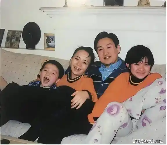 英达基因真强大!宋丹丹儿子巴图晒全家人幸福露营画面