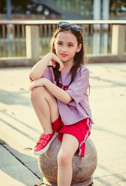 p>宋梓欣,中美混血女孩,2010年1月26日出生于广东中山.