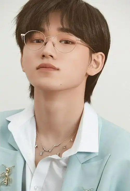 宋亚轩半熟主义少年纯欲天花板宋亚轩绝美高清壁纸多图