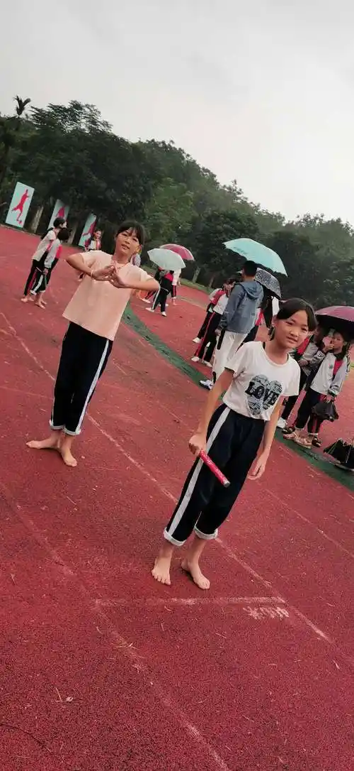 青春点燃梦想,拼搏铸就辉煌——记乌坡学校11月3,4日校际运动会