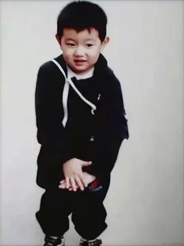 王源可爱童年照合集奶白团子从小奶到大