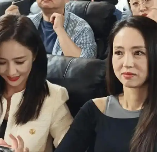 董璇高云翔离婚四年:事业双双停滞,一个憔悴显老,一个发福变样