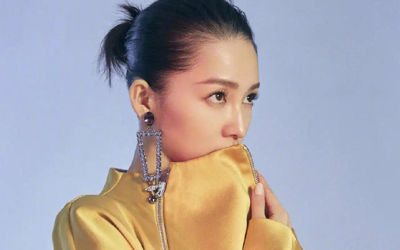 李沁时尚性感魅力写真高清壁纸