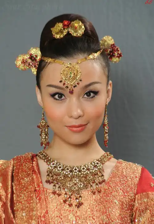 (中国影人) 朱璇