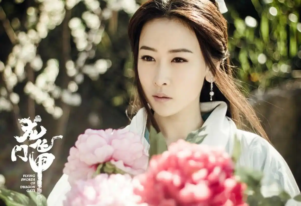 和以往形象反差很大了,看了剧版《龙门飞甲》毛俊杰这次女扮男装的