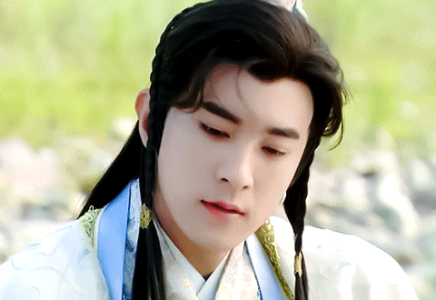 第一眼看到季肖冰的古装照,真的有被shock到