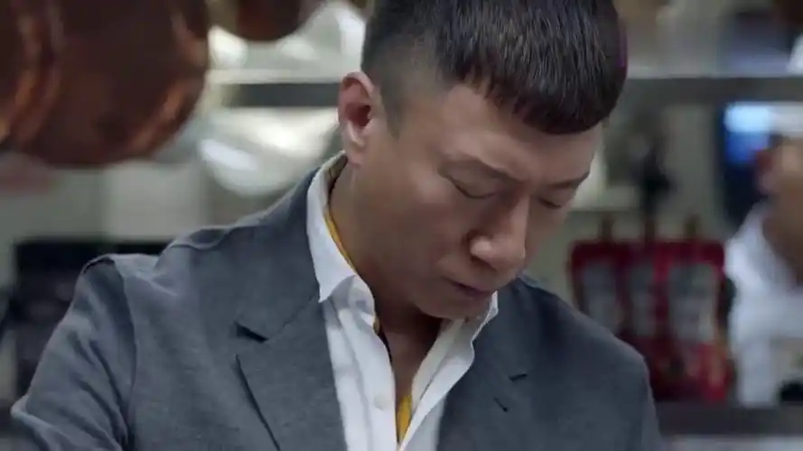 好先生孙红雷教老外怎么做正宗的惠灵顿牛排