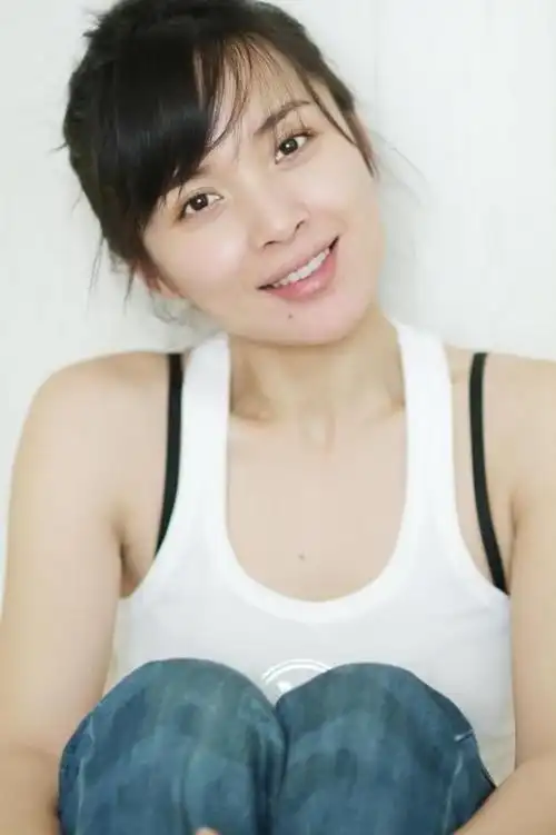 靳东老婆李佳个人简历靳东妻子李佳近照