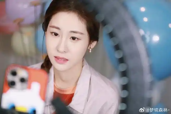 个开心巡回演唱会#96#张碧晨内地女一#  过两天8月行程表又要出来了