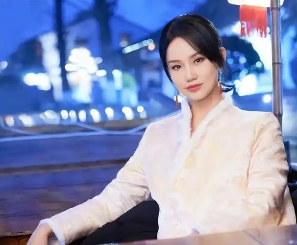 一屋子专业演员,硬是演不过黄龄一个跨界的歌手,糊不是没原因的