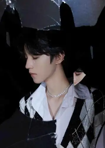 王俊凯挑战beautiful唱跳舞台动静皆宜全能ace风范尽显