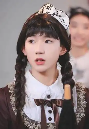 宋亚轩问自己女装漂亮吗# 昨晚的《王牌对王牌》中出现了时代少年团