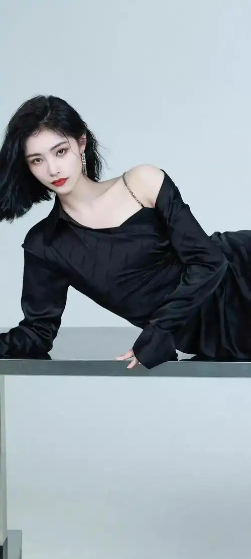 许佳琪性感绝美热图写真〔1〕_网易订阅