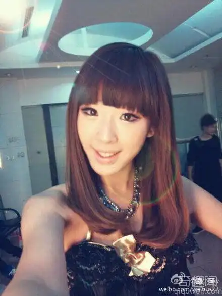 齐舞空间艺员刘薇资料