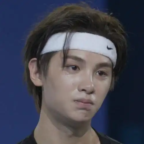 黄明昊justin篮板青春dd哭起来太好看了