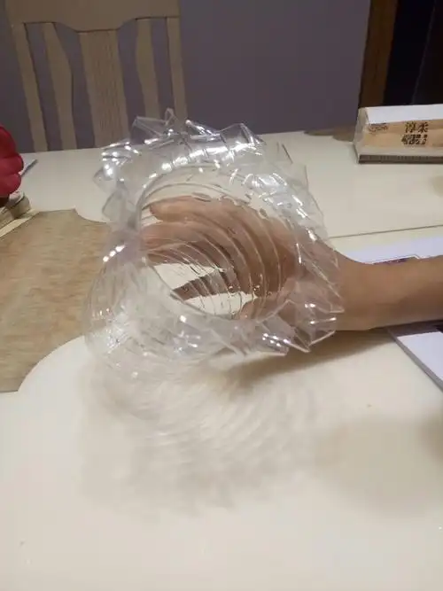 矿泉水瓶做的花瓶