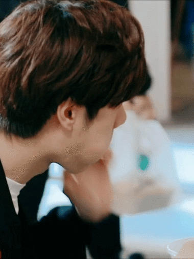 嘿嘿嘿,早上好呀!开工大吉,荷包鼓鼓!比王一博奶膘还鼓