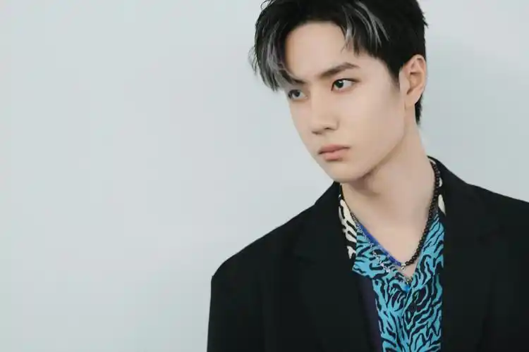 王一博时尚潮酷帅气写真图片56