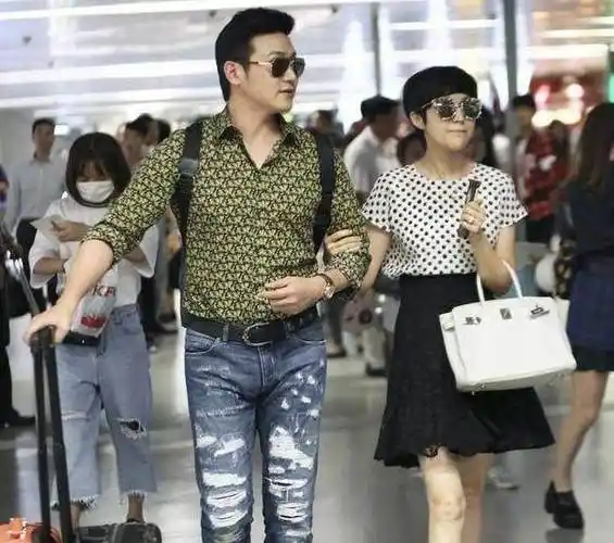 张智霖牵手袁咏仪全是为省钱,张杰现场教学什么是真爱_感情_谢娜_成就