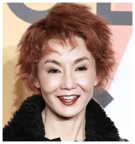 55岁张曼玉被嫌弃老?节目旧照尽显老态,美人虽迟暮但风华依旧!