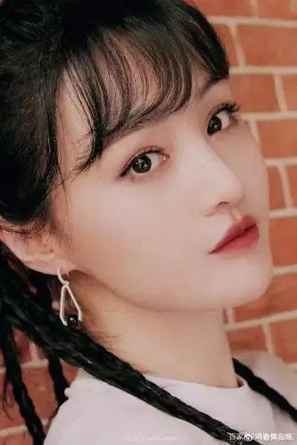 郑爽最新脏辫造型,个性鲜明又酷又帅