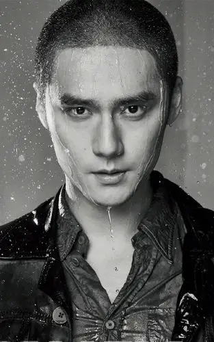 演员蒋劲夫魅力有型时尚大片