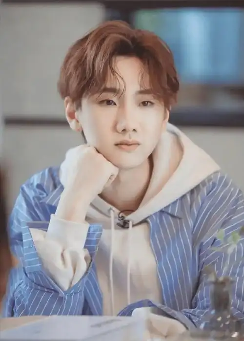 汪苏泷:长着娃娃脸的80后歌手,疑似恋情遭冷遇,却掀起顶流之争_网友