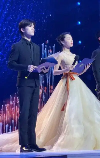 易烊千玺周冬雨