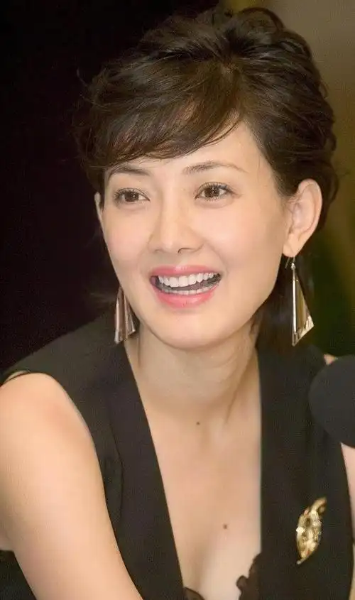 明星图集~牛莉!