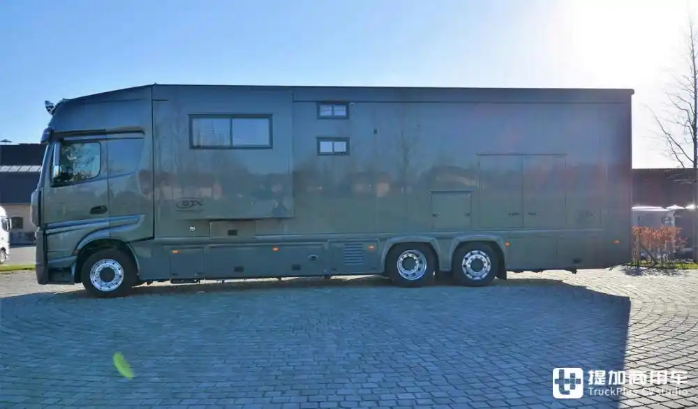 将超跑和房车合二为一,这台奔驰actros轿运房车,是男人都会心动